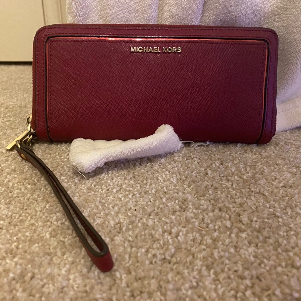 Michael Kors wristlet